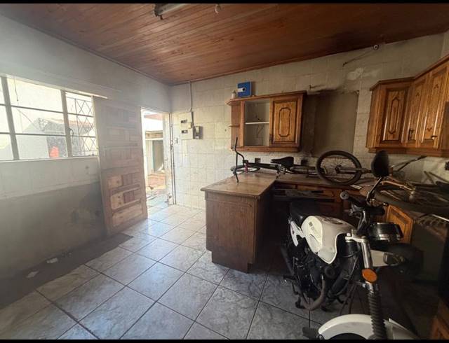 14 BEDROOM HOUSE FOR SALE IN VANDERBIJLPARK CW 2